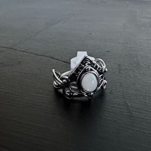 Mystical Crown Womens Ring size 9 Ethereal Witchy Gothic Cosplay Magical - Picture 1 of 11